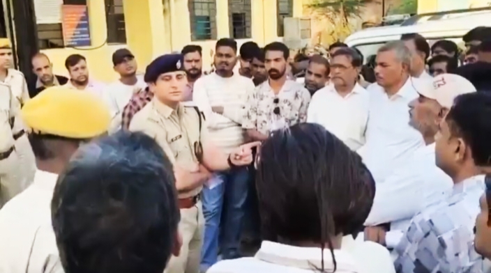 झालावाड़ पुलिस ने मर्डर मामले में खुद ही करा दी रिपोर्ट दर्ज! जानिए फिर एसपी का यह वीडियो क्यों आया सुर्खियों में