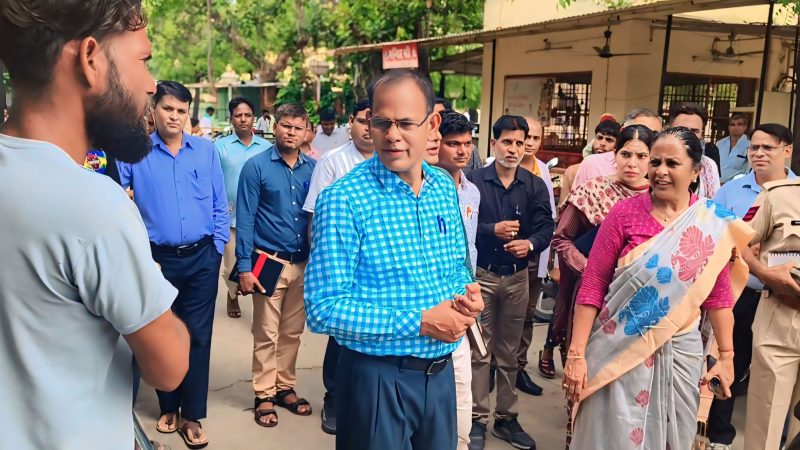 IAS सौम्या झा के बाद टोंक की यह कलेक्टर भी एक्शन में, व्यवस्थाओं को बिगड़ी देखकर नाराज हो गई