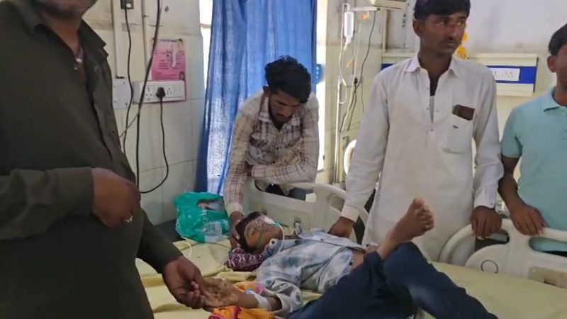 पानी पीने गए मासूम के साथ ख़ौफ़नाक घटना, पहले लगा बिजली का करंट फिर सिर हुआ लहूलुहान