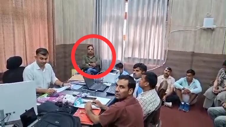 एसीबी की धमाकेदार कारवाई, भ्रष्ट कर्मचारियों की पूरी फ़ौज को पकड़ा!