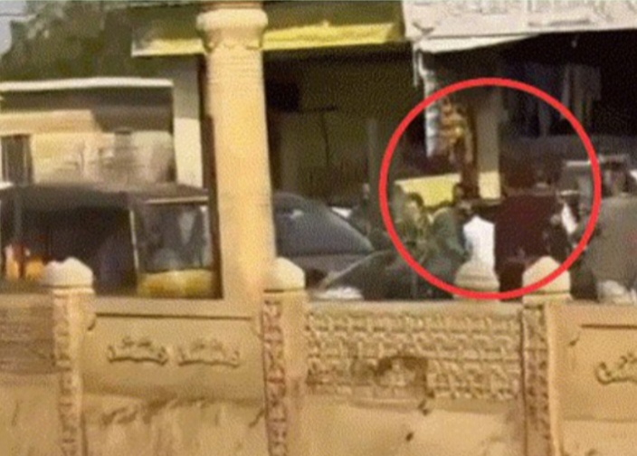 जैसलमेर में कार के सामने एक युवक पिस्टल तानकर हो गया खड़ा, फिर देखने वाले लोग जान बचाकर भागे