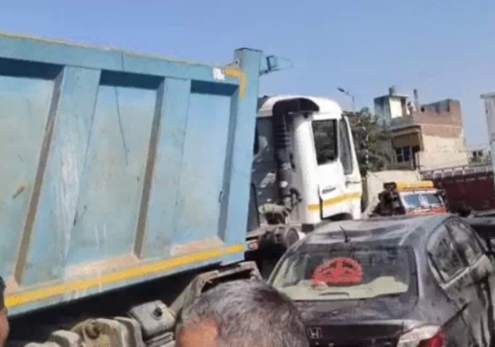 जयपुर में बेकाबू डम्पर का तांडव, एक किमी तक लोगों को कुचल दिया, सुनकर दहल जाओगे