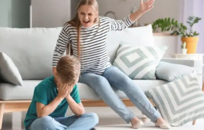 बच्चे की मोबाइल गेम की यह कैसी दिवानगी, परिजनों ने टोका तो मौत को गले लगा लिया