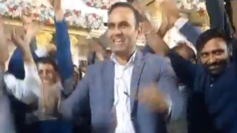 चौंमू एसडीएम के डांस के वीडियो ने मचा दिया गदर, जानिए क्यों बीएलओ के साथ नाचे, देखिए Video