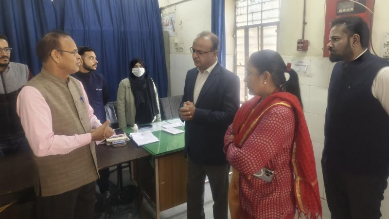 कलेक्टर संभागीय आयुक्त के सामने पीएमओ पर जोरदार भड़की, फिर लगा दी क्लास, जानिए मामला