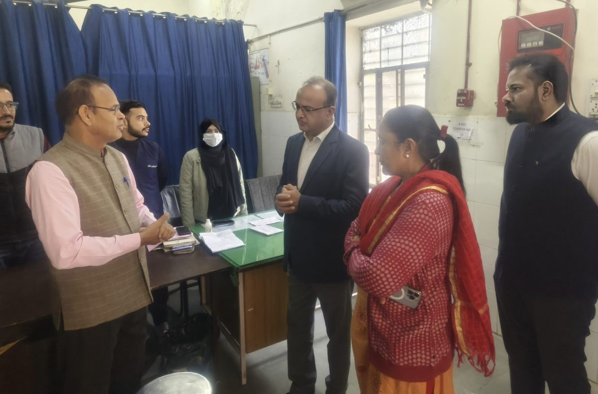 कलेक्टर संभागीय आयुक्त के सामने पीएमओ पर जोरदार भड़की, फिर लगा दी क्लास, जानिए मामला