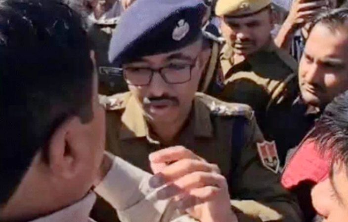 पूर्व मंत्री सालेह मोहम्मद ने डीएसपी को किया चैलेंज, जो करना है वह कर लो