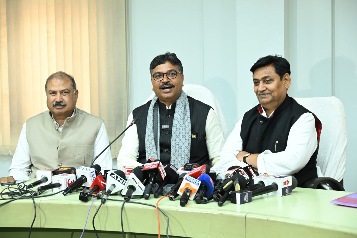 विधानसभा में बजट के बीच सो गए तीन मंत्री! कृषि मंत्री को तो गोविंद सिंह डोटासरा ने जगाया! जानिए मामला