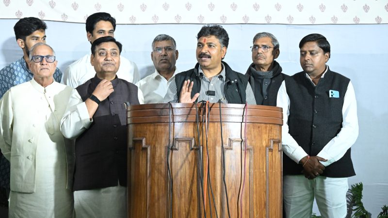 “विधानसभा में बहस से पहले क्यो बदला गेम”, भगोड़ी सरकार कहकर टीकाराम जूली ने यह बताई बड़ी वजह