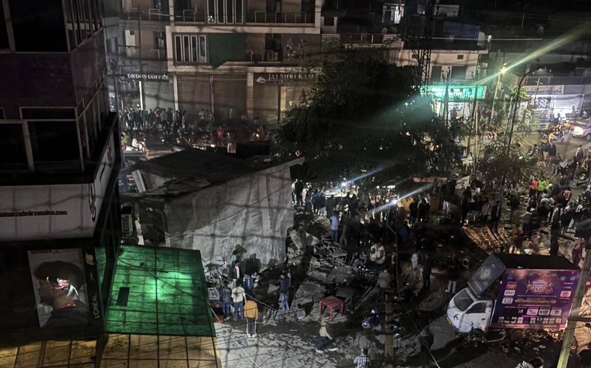 कोटा हादसा! तीन मंजिला बिल्डिंग ताश के पत्तों की तरह ढ़ह, 2 लोगों की मौत, एक दर्जन से अधिक घायल, जानिए अपडेट