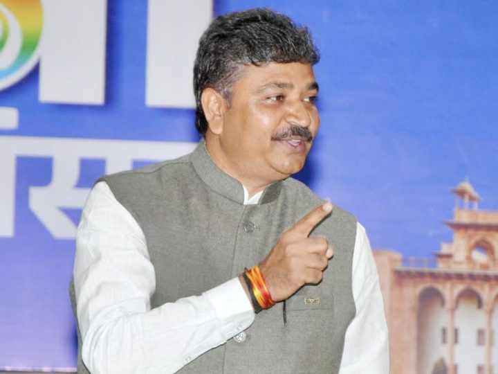 9 दिन चले अढ़ाई कोस को लेकर क्या कहना चाहते हैं, नेता प्रतिपक्ष टीकाराम जूली, जानिए वजह